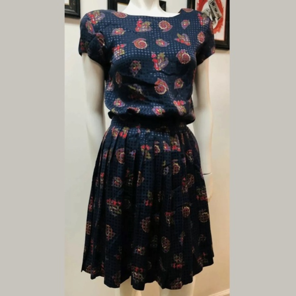 Anne Klein 100% Silk Navy Floral Two-Piece Skirt Set